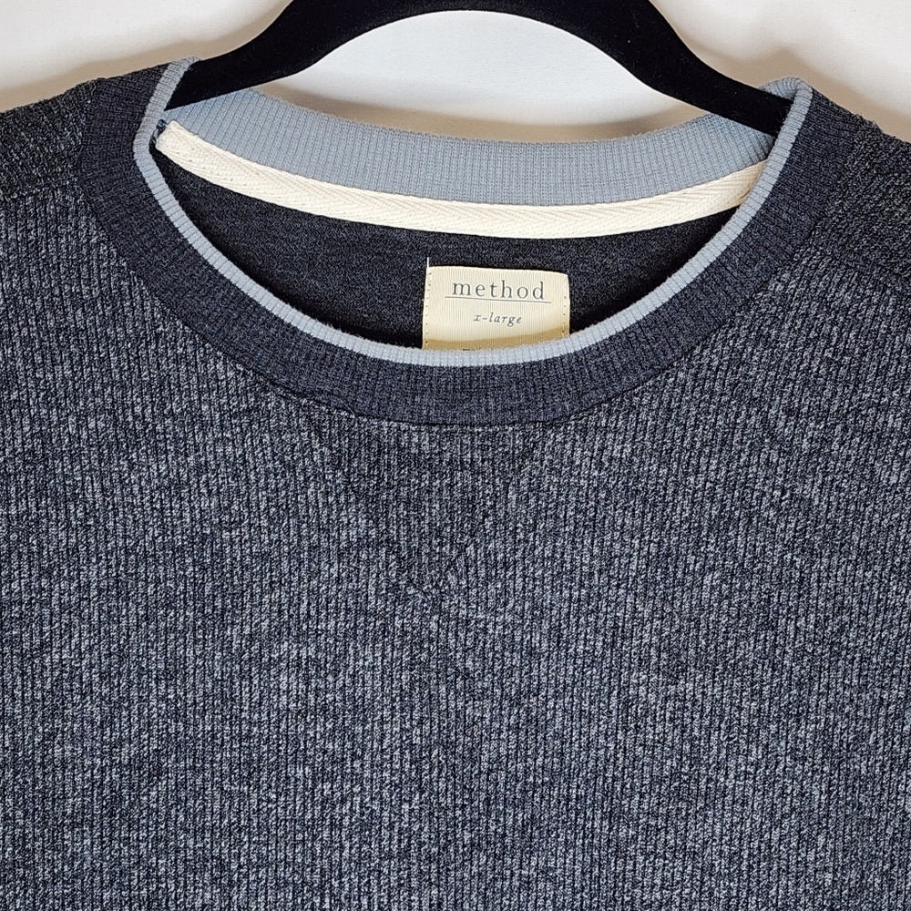 Method Size Large Mens Longsleeve Gray Sweater